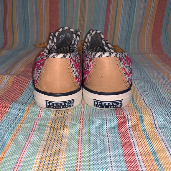 Sperry Slip In Shoes 7.5 - Picture 3 of 5